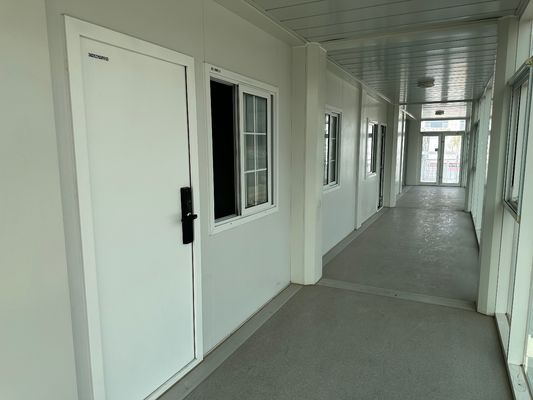 Quick Installation Advantage 20 40ft Steel Sandwich Panel Flat Pack Container House for Office Apartment Mall Workshop