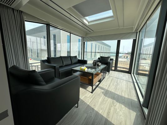 Outdoor Luxury Living Green House Prefabricated Space Capsule House with Galvanized Steel Frame