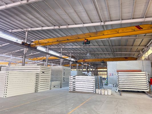 20Ft Sandwich Panel Staff Houses for Hotel from Professional of Detachable Container House