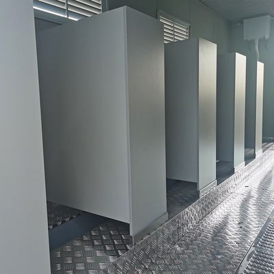 2 3 4 Station VIP Shower and Toilet Portable Luxury Restroom Outdoor Toilets Trailer with Customizable Options