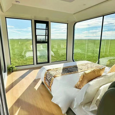 Graphic Design Prefabricated Outdoor Space Capsule Resort Hotel for Transport and Load 20'/40' Container