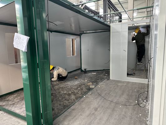 Multi-function 40 Ft Mobile Expandable Container Home Fireproof Apartment Prefab Modular with 15-30 Years Service Life