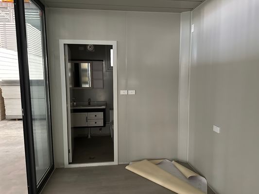 Container Shipment High Grade C20FT 40FT Expandable Container House with Aluminum Window and Transportation Delivery