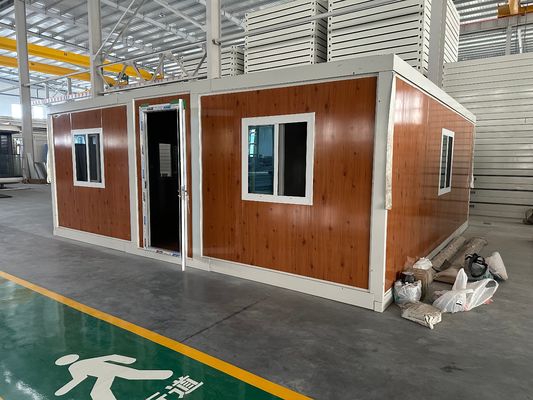 40ft Prefabricated Expandable Container House for House Transport and Load 40HQ Container Customized