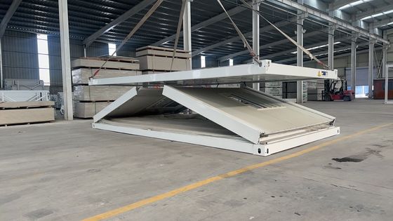 Affordable Prefab Container Homes Stackable Portable Container House with EPS Sandwich Panel Roof and Aluminum Window