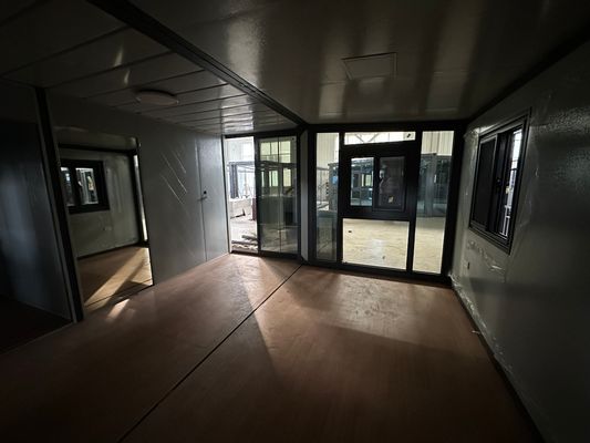 20ft/40ft Customized Sandwich Panel Prefabricated Container House for Transport and Load in 40HQ Container