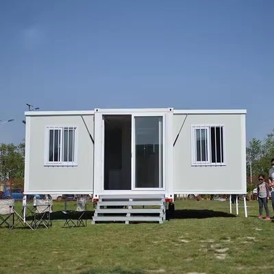 40FT or Customized Sandwich Panel Expandable Container House Warm Living Room and Bathroom