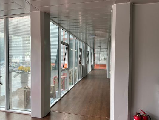 Living Modular Container Houses Prefab with Green House Bathroom Guard Transport and Load Container Shipment