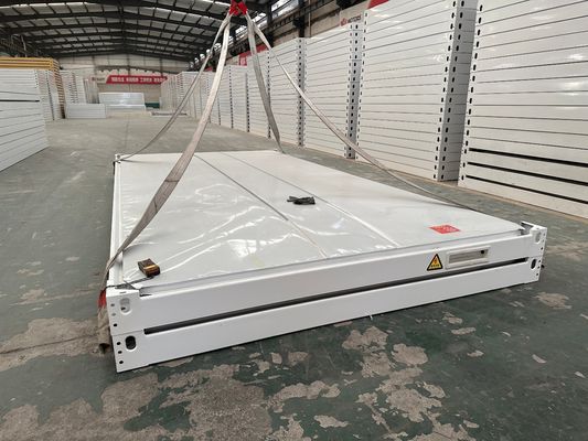 Good Customized Color Prefab House Modern Zigzag Folding Portable Container House with 3C/CE/CL/SAA Standard Electricity