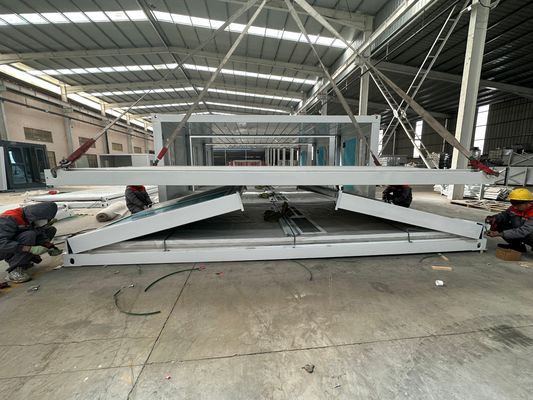 20FT/40FT Customized Modular House Comfortable Heat and Sound Insulation Folding Container with Low-Carbon Energy Saving