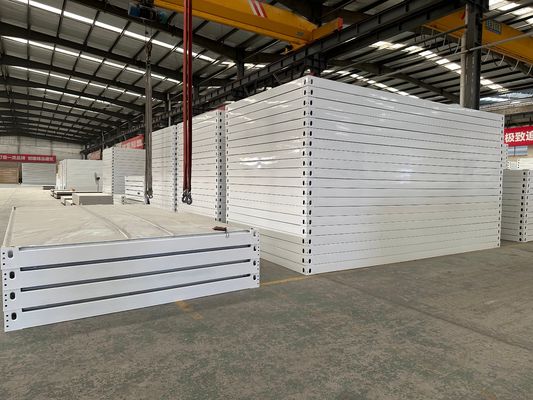 Customized Color Prefabricated Modular Houses Flat Pack Log Cabin Kits Container House with Local Standard Electricity