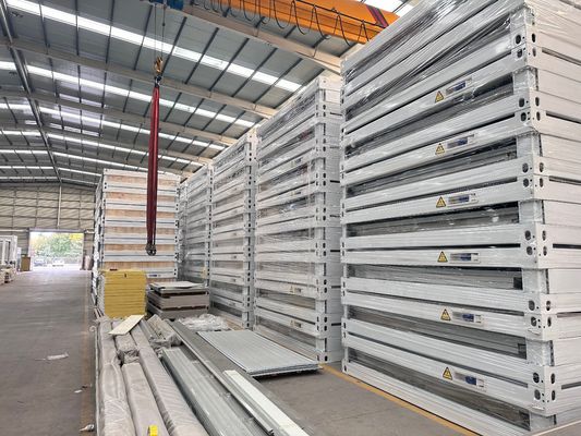 Security Door Prefabricated Bedroom Flat Pack Container House with Scandinavian Design Style and Steel Modular House