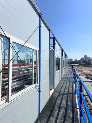 Import 20FT/40FT Sandwich Panel Prefabricated House with Customized Design