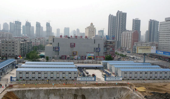 Easy Installation Prefabricated Modern House with 50/75/100mm Wave Sandwich Panel Wall
